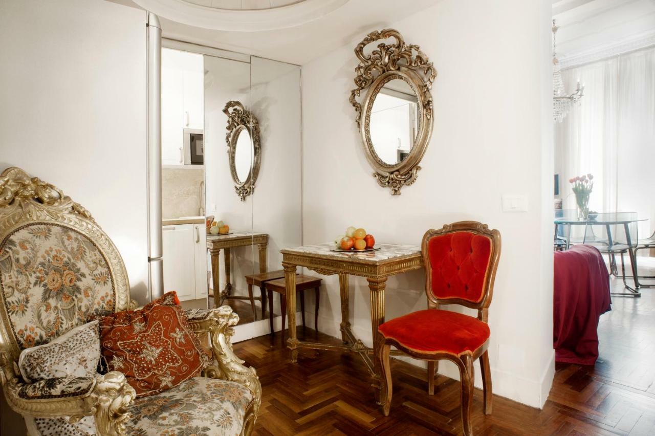 Santa Cecilia Apartment In Via Del Corso Rome Bagian luar foto